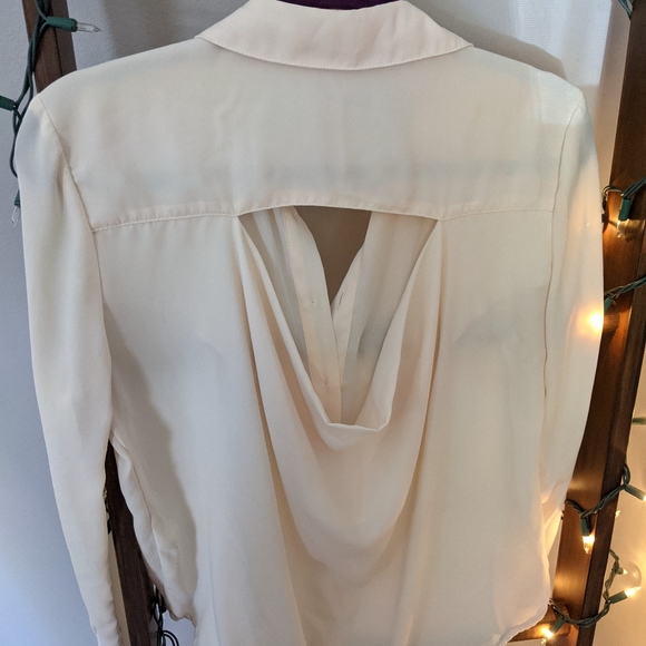 Long Sleeved Open Back Chiffon Button Down Shirt - Picture 7 of 8